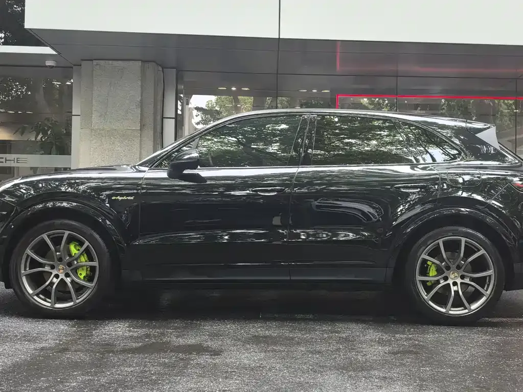 Porsche Cayenne Hybrid — фото 6