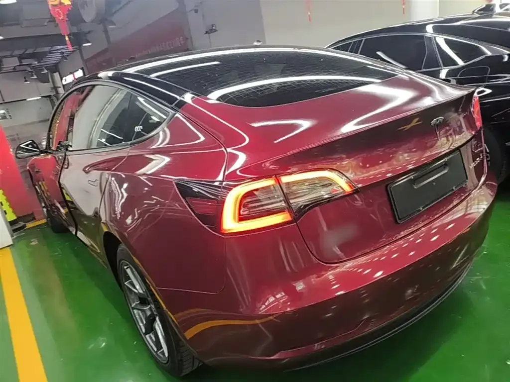 Tesla Model 3 — фото 6