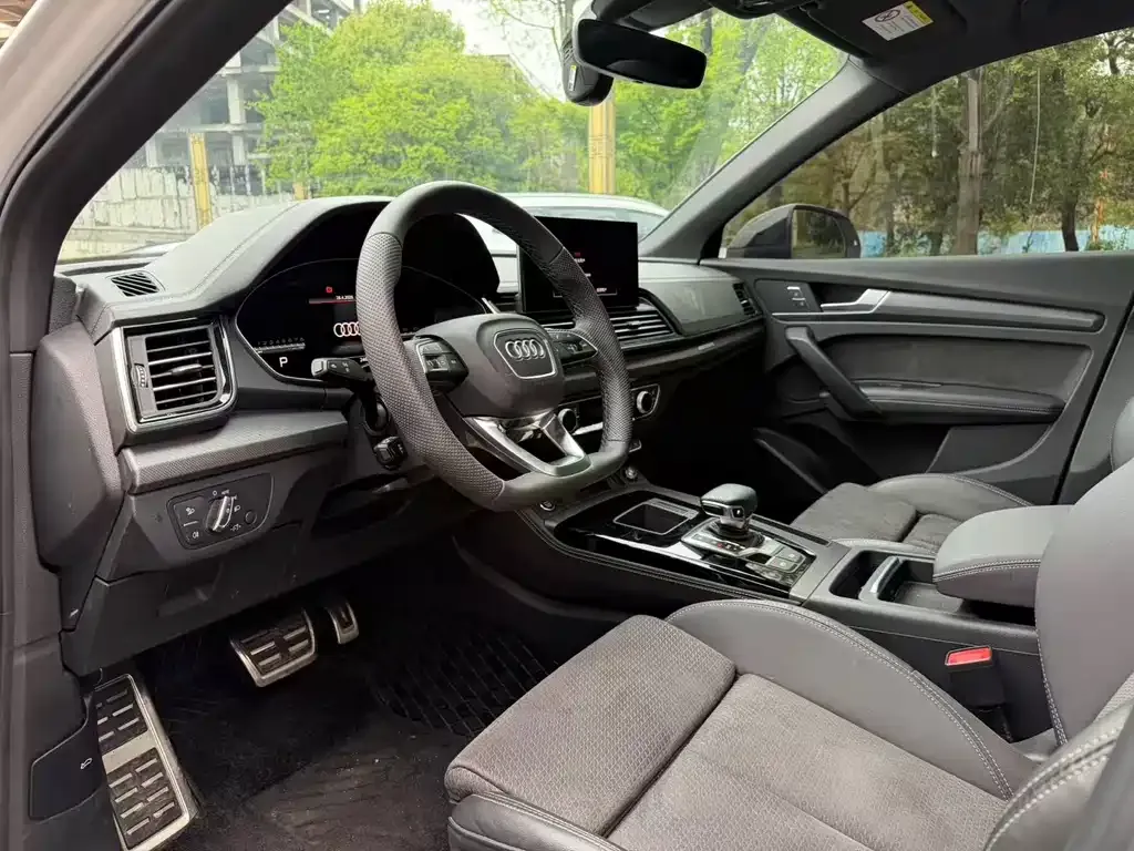 Audi Q5L Sportback — фото 8