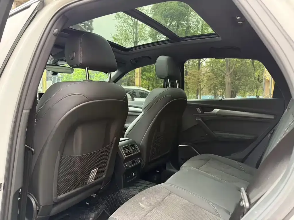 Audi Q5L Sportback — фото 3