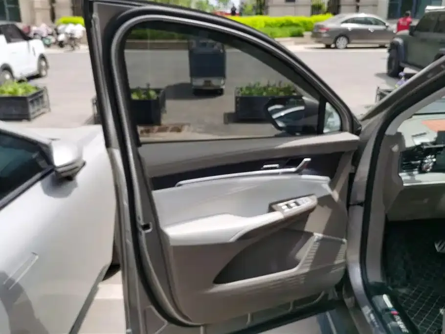 Roewe RX9 2024 из CN, фото 5