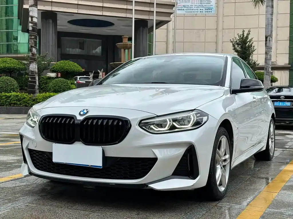 BMW 1 Series — фото 1