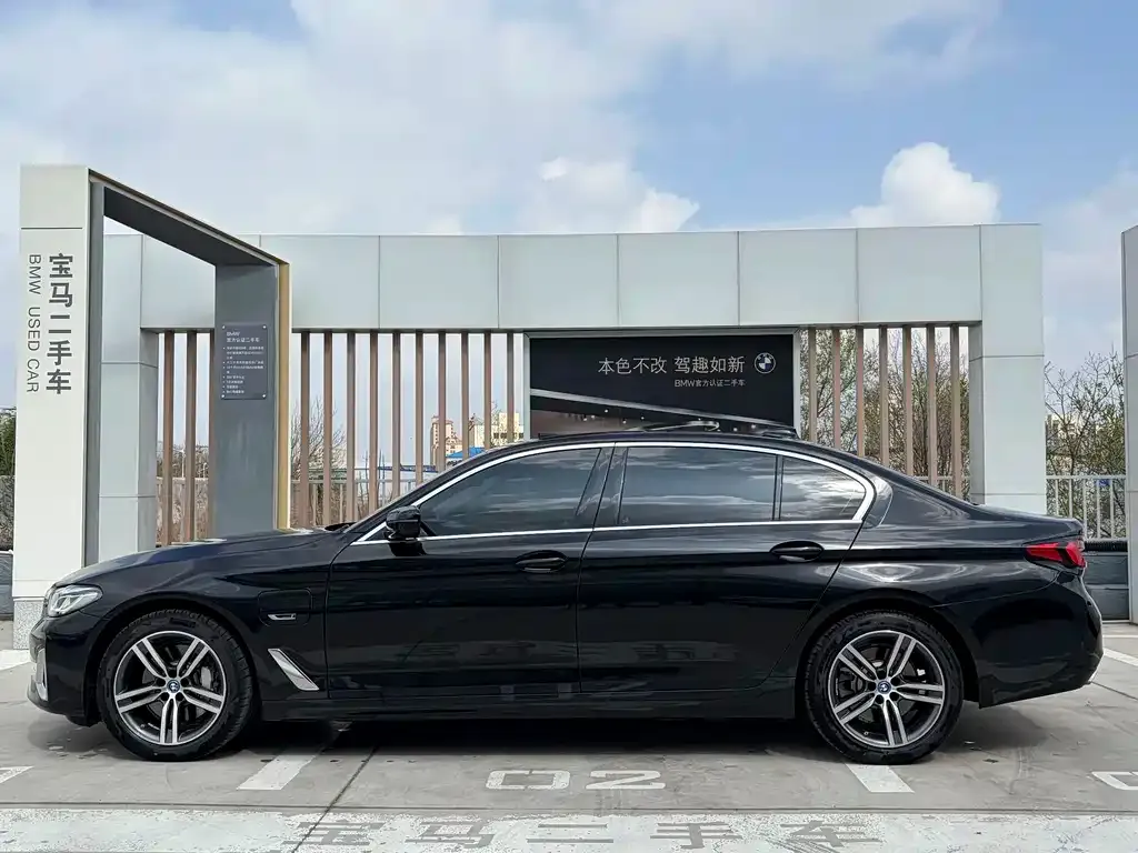 BMW 5 Series New Energy — фото 5