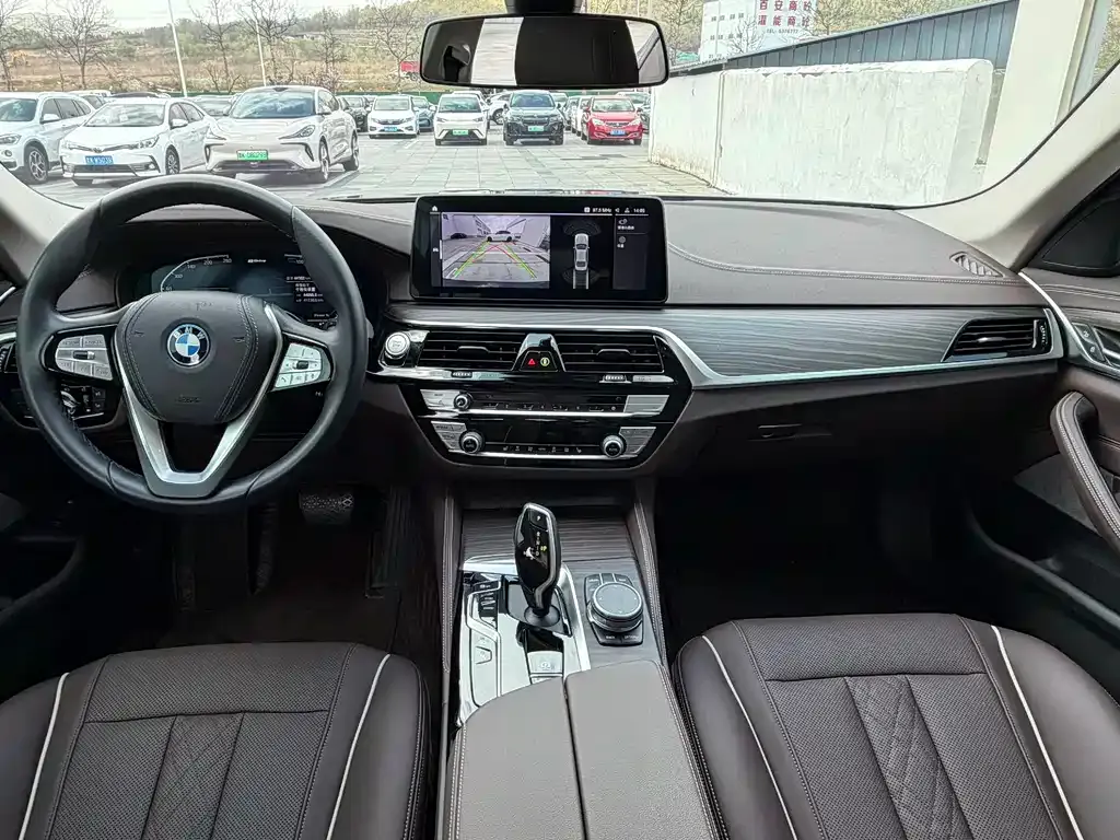 BMW 5 Series New Energy — фото 8