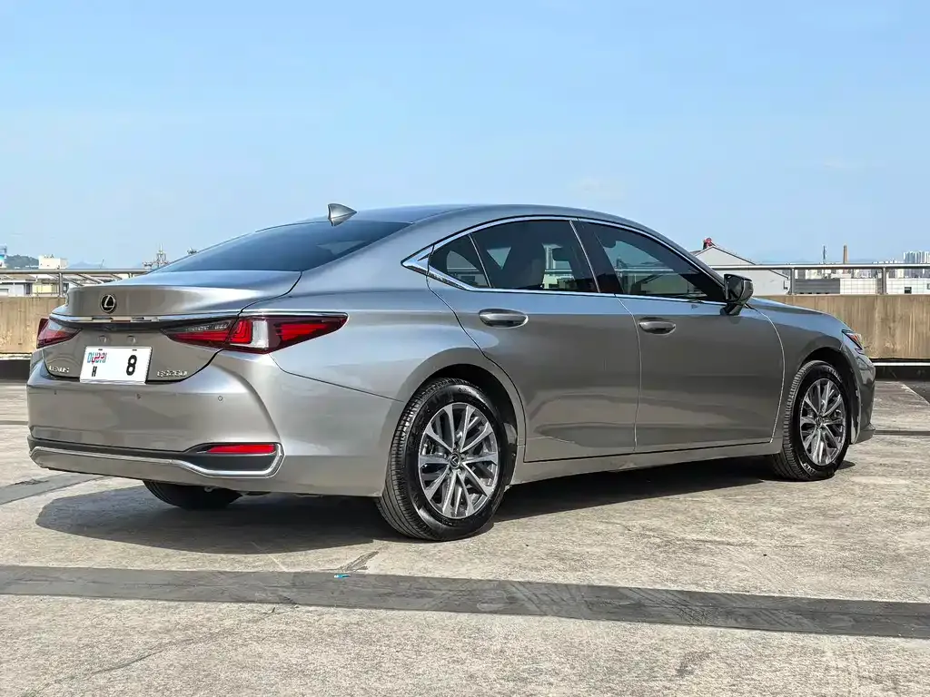 Lexus ES 2022 из CN, фото 5