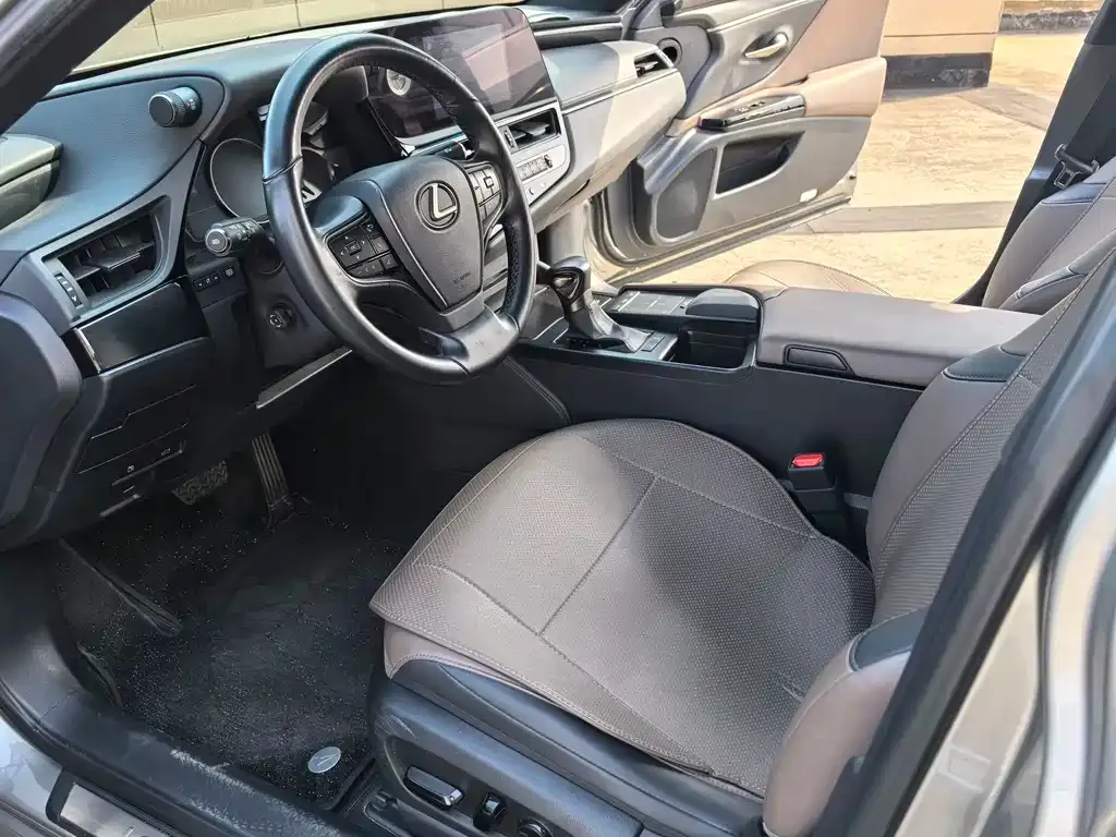 Lexus ES 2022 из CN, фото 7