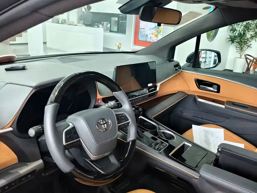 Toyota Granvia 2026 из CN, фото 7