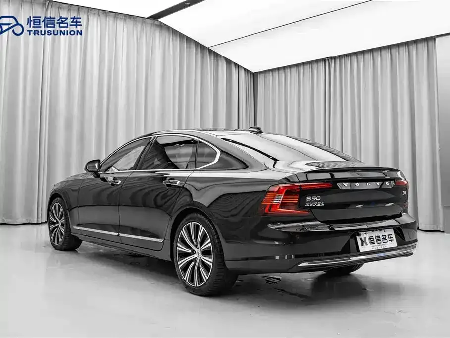 Volvo S90 — фото 9