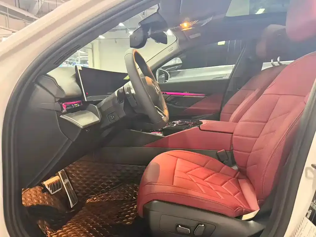 BMW 5 Series — фото 4