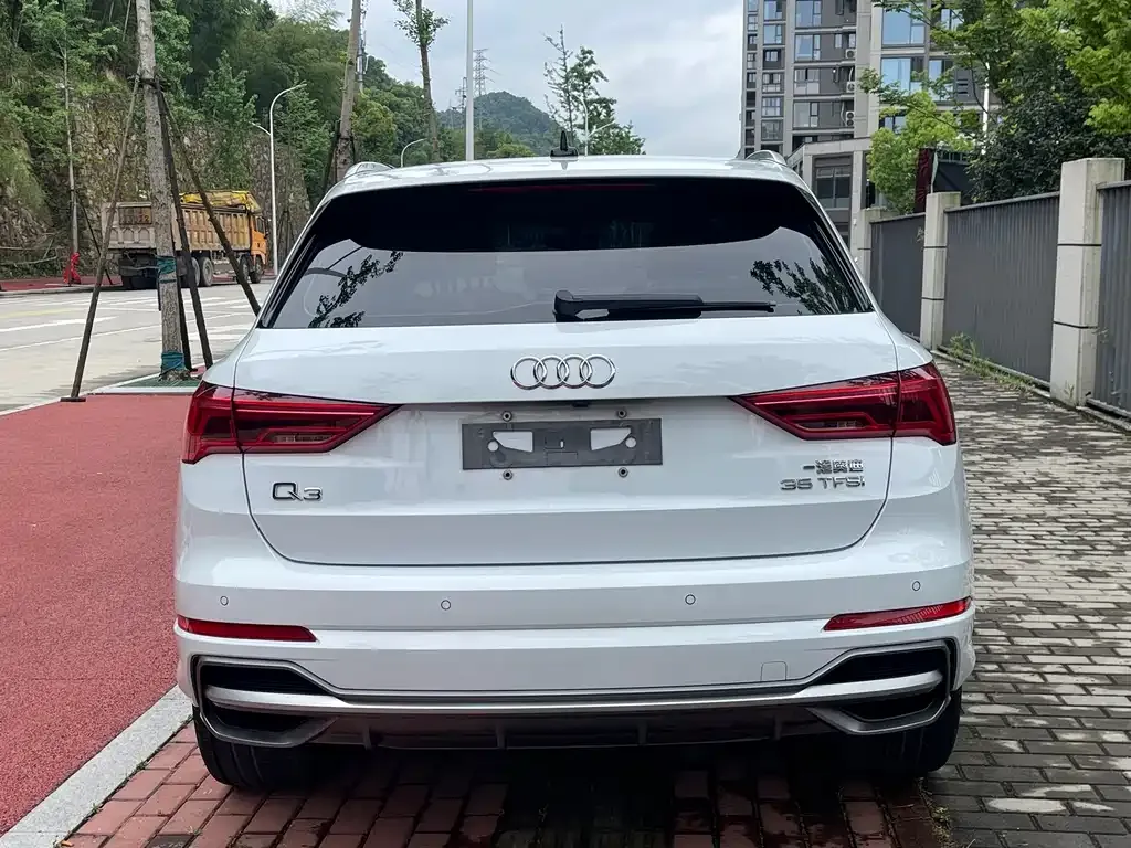 Audi Q3 — фото 5