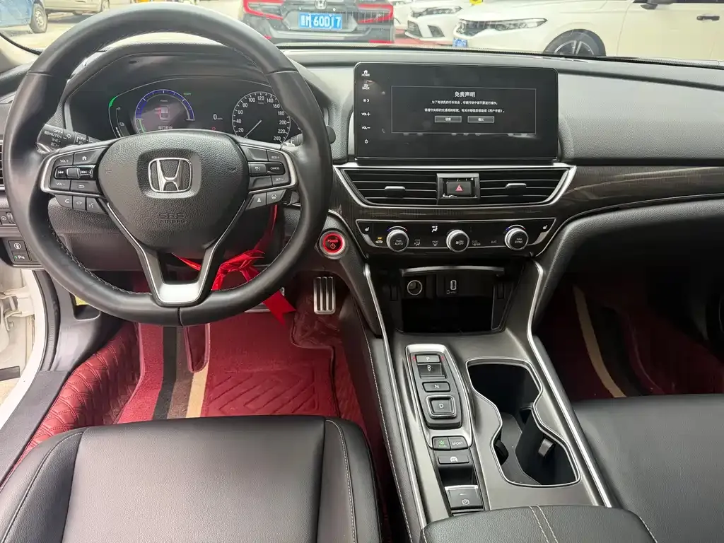 Honda Accord — фото 5