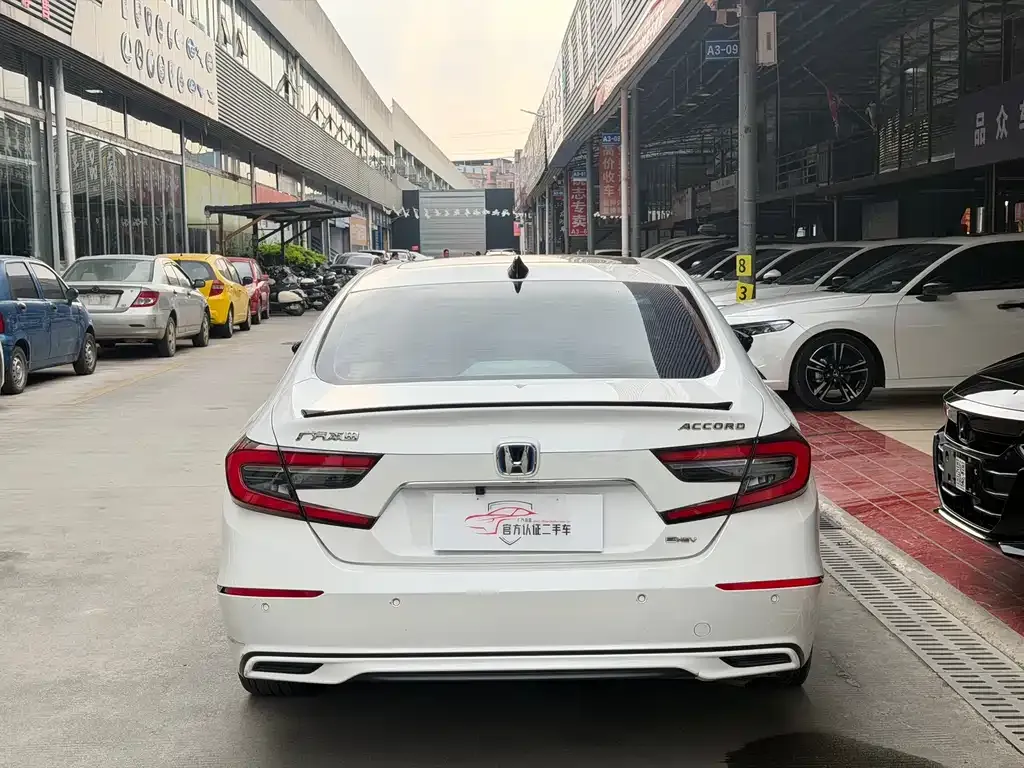 Honda Accord — фото 6