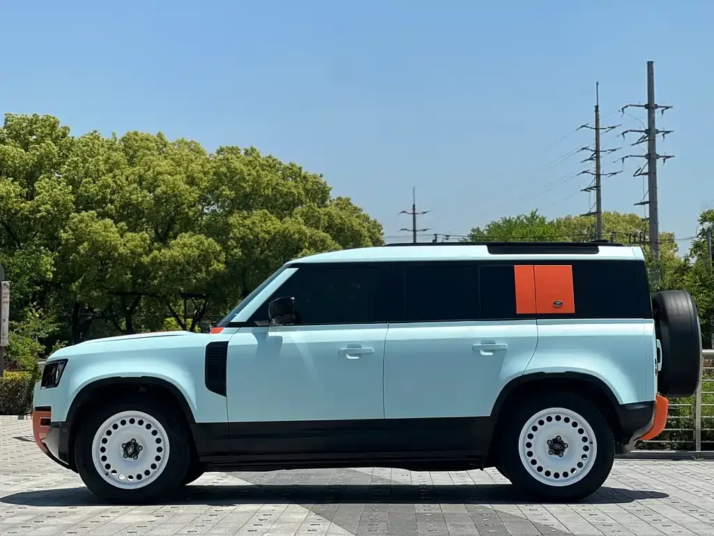Land Rover Defender — фото 10