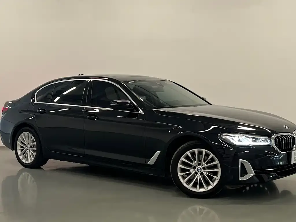 BMW 5 Series — фото 4