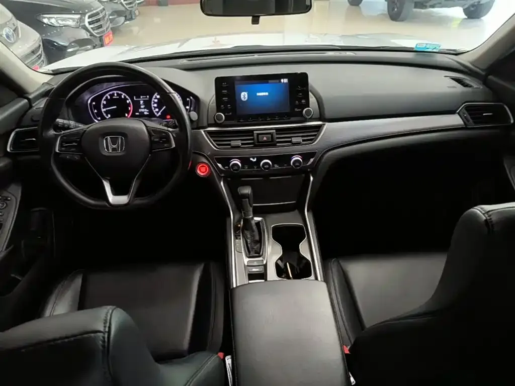 Honda Accord — фото 6