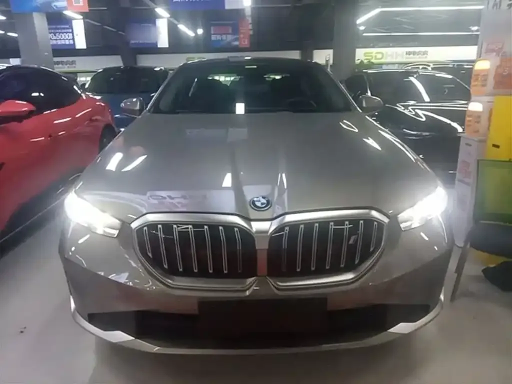 BMW i5 2025 из CN, фото 8