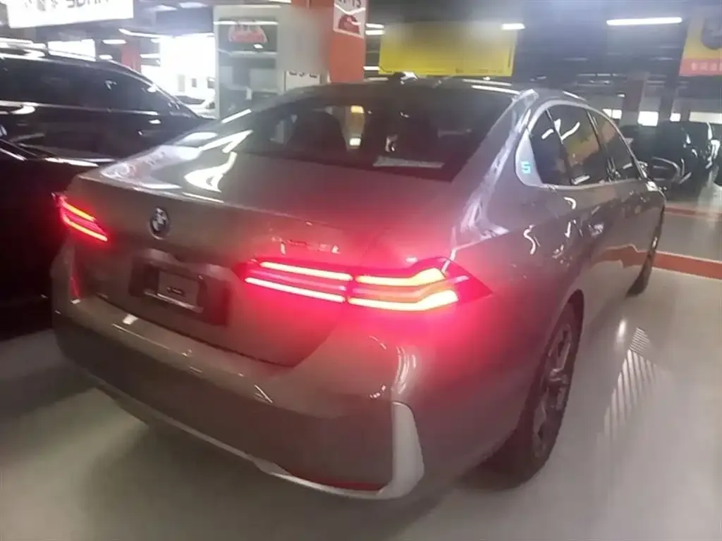 BMW i5 2025 из CN, фото 5