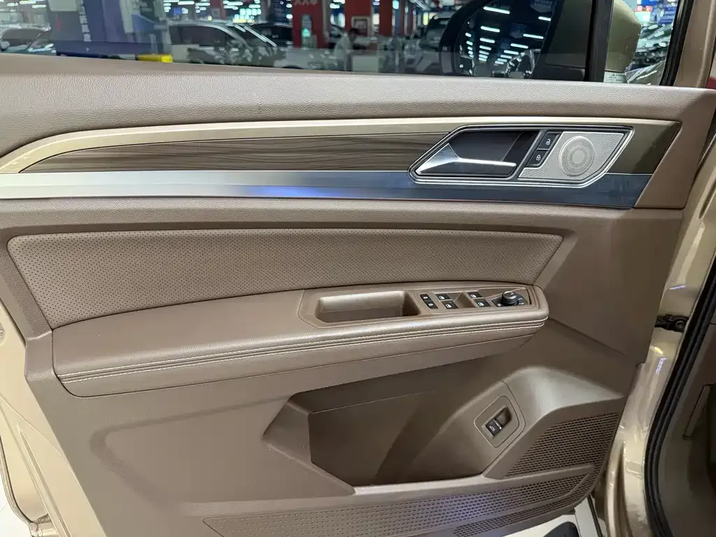 Volkswagen Viloran 2022 из CN, фото 8