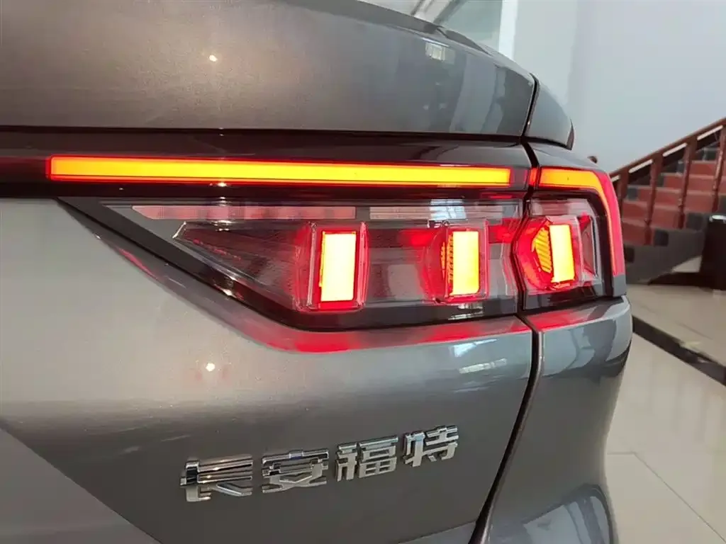 Ford Mondeo 2023 из CN, фото 4