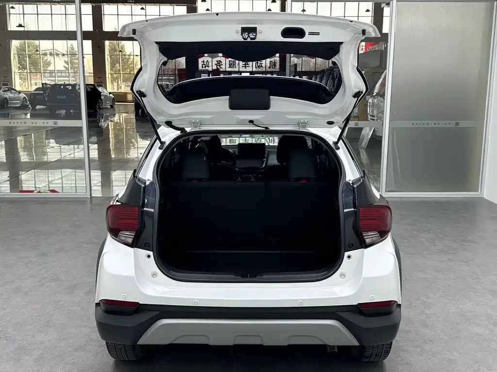 Toyota Yaris L 2022 из CN, фото 9