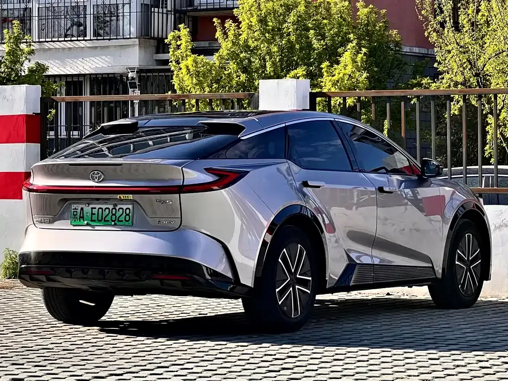 Toyota bZ5 2025 из CN, фото 8