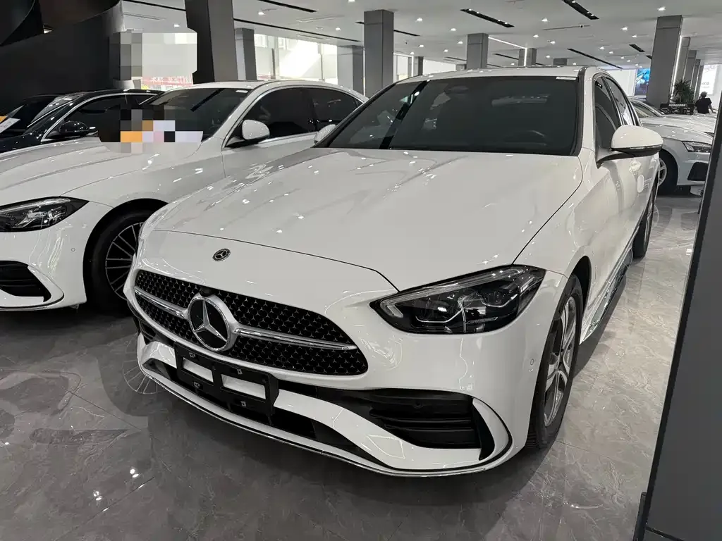 Mercedes-Benz C-Class — фото 1