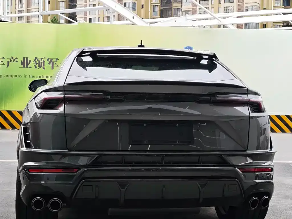 Lamborghini Urus — фото 2