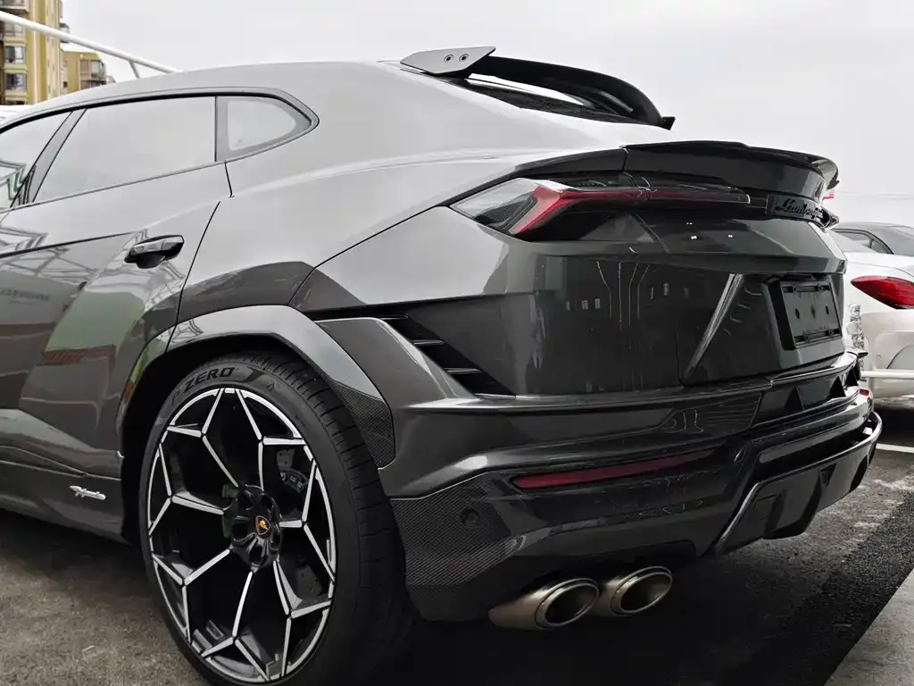 Lamborghini Urus — фото 8