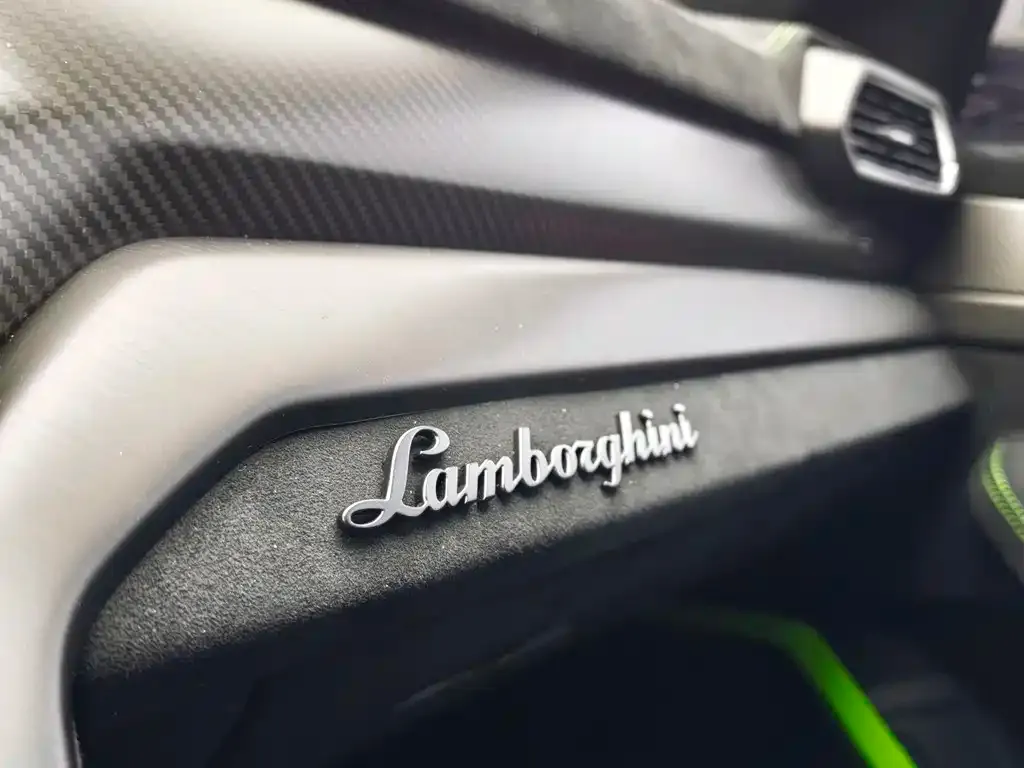 Lamborghini Urus — фото 5