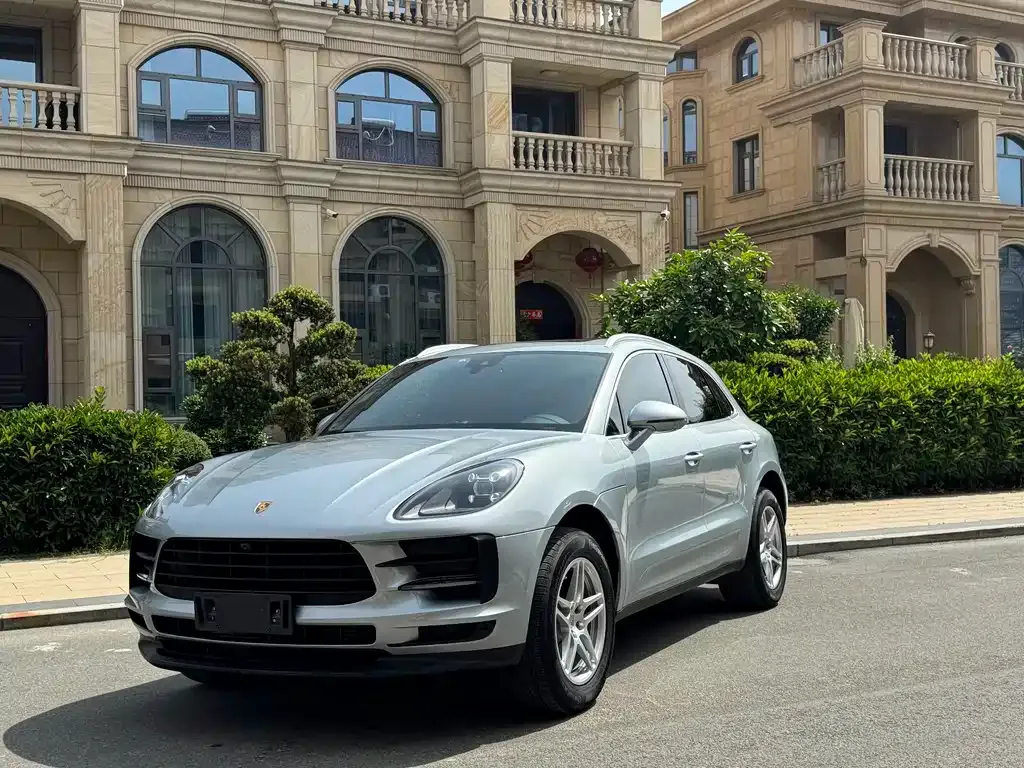 Porsche Macan — фото 1