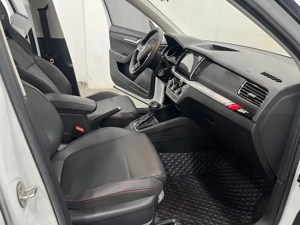 Skoda Kamiq — фото 3