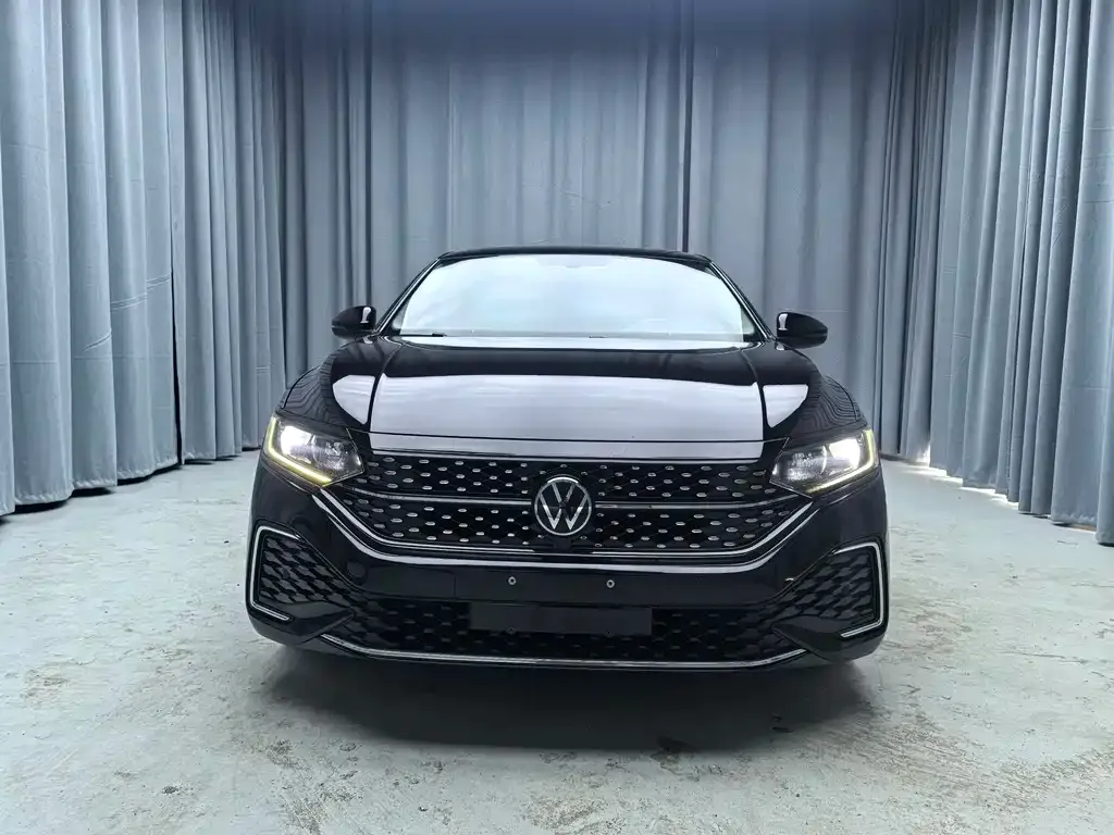 Volkswagen Passat 2022 из CN, фото 9