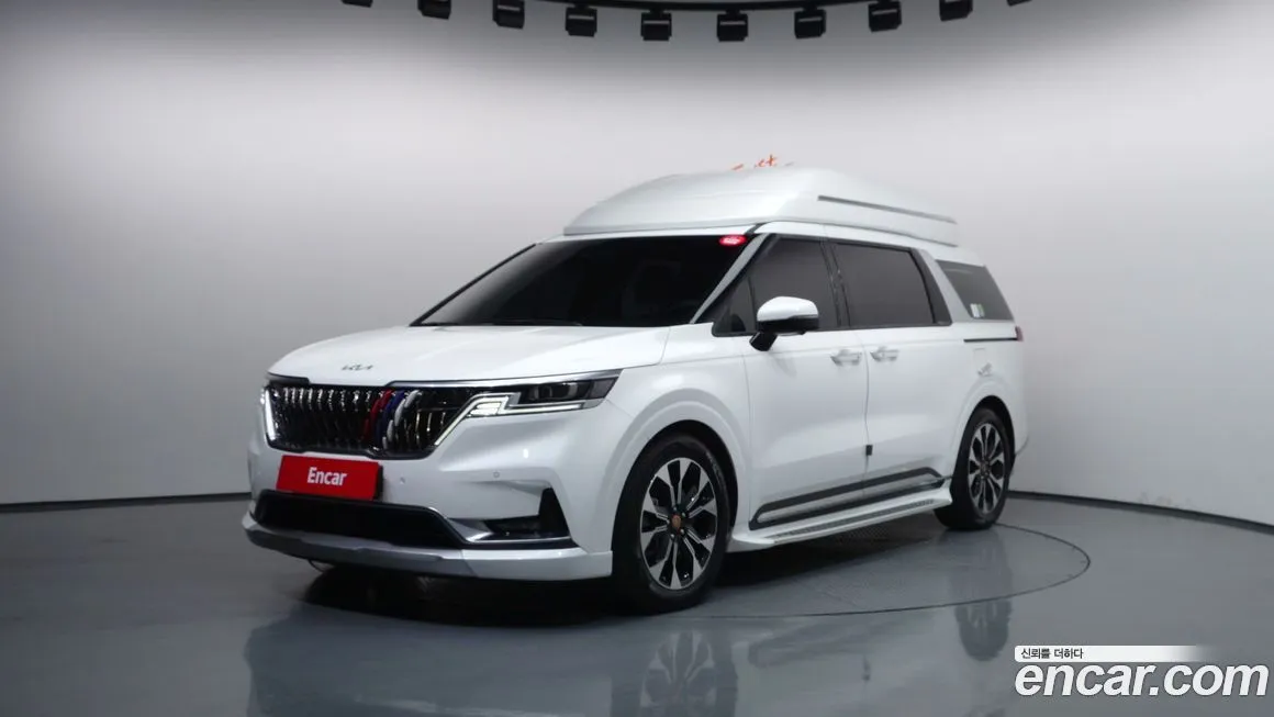 Kia Carnival — фото 1