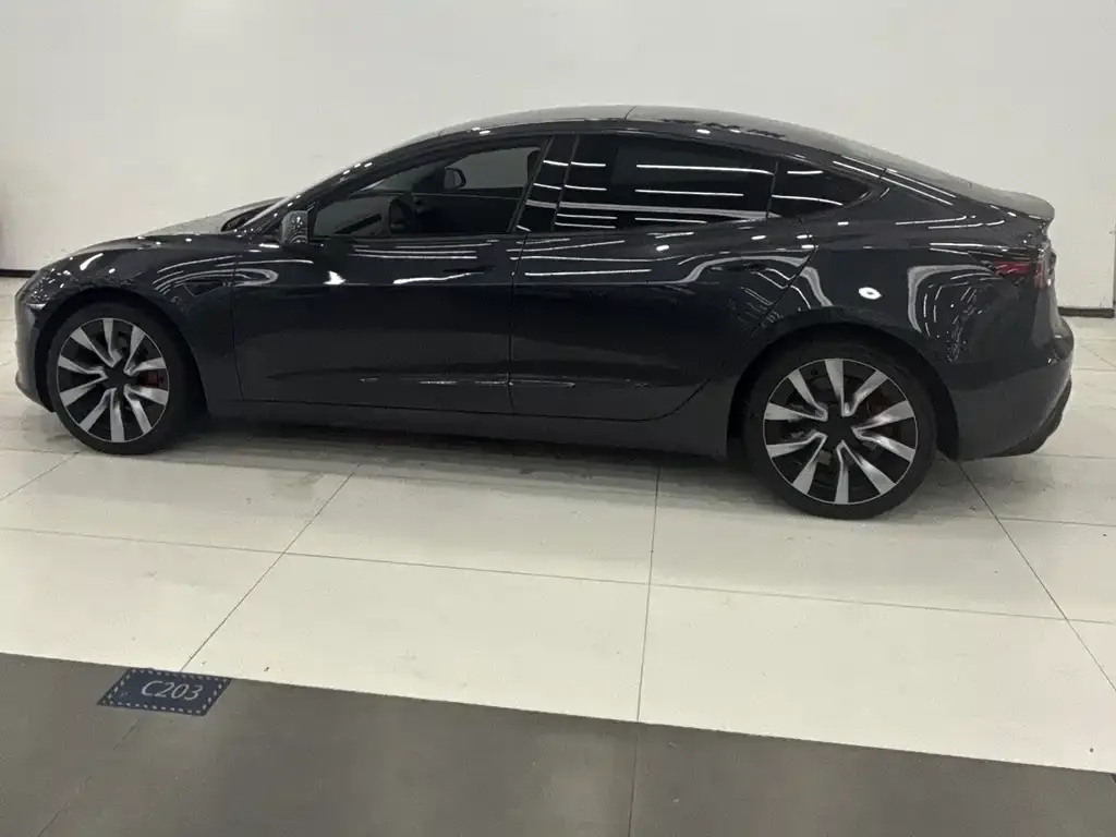 Tesla Model 3 2024 из CN, фото 3