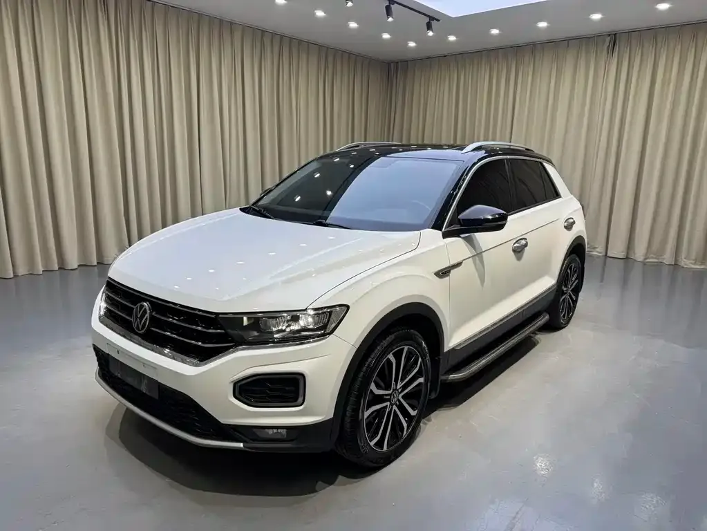 Volkswagen T-Roc — фото 1