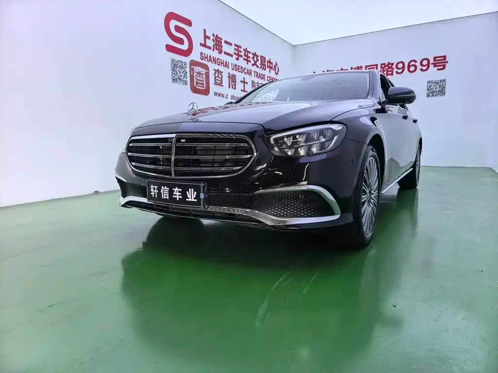 Mercedes-Benz E-Class — фото 1