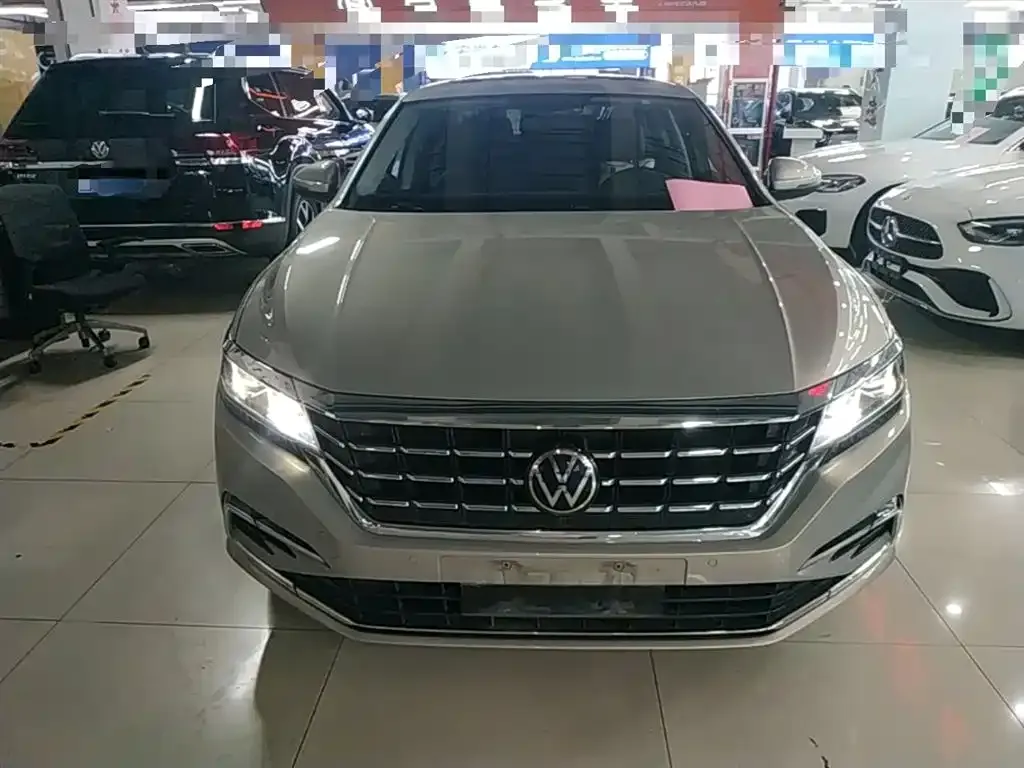 Volkswagen Passat — фото 9