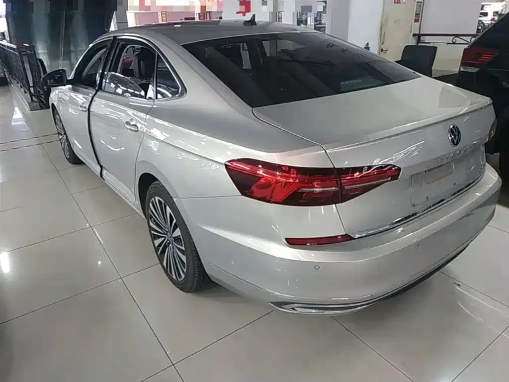 Volkswagen Passat — фото 3