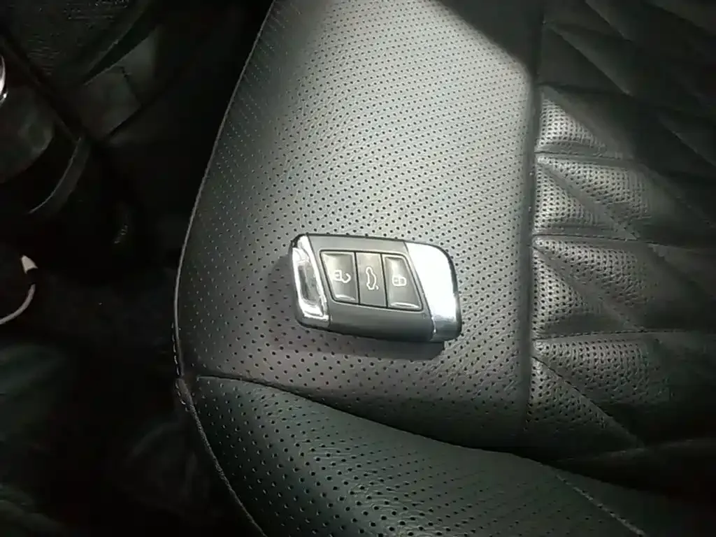 Volkswagen Passat — фото 8