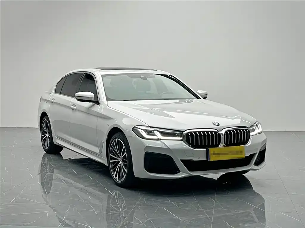 BMW 5 Series — фото 5