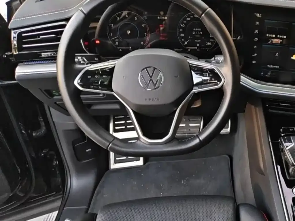 Volkswagen Touareg — фото 3