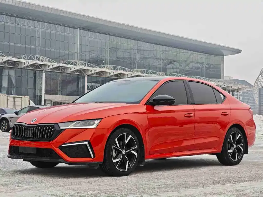 Skoda Octavia — фото 1