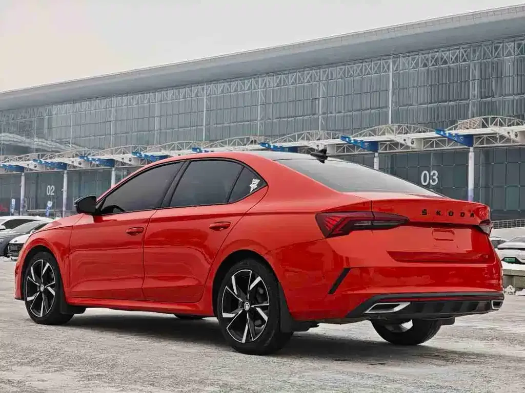 Skoda Octavia — фото 4