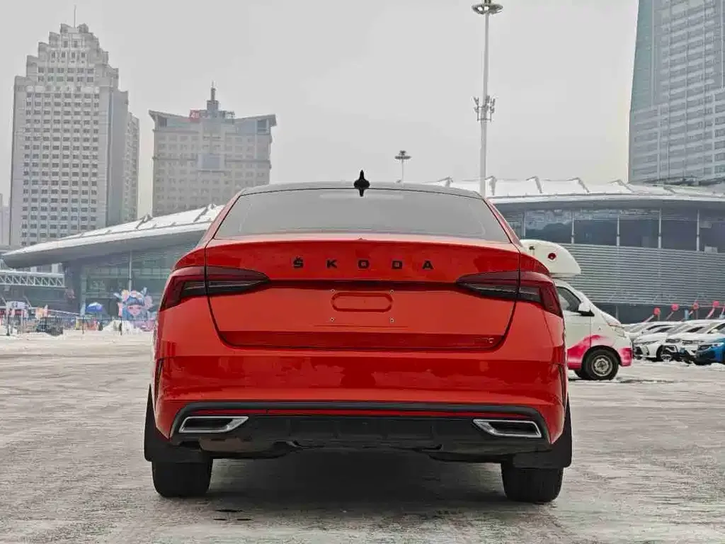 Skoda Octavia — фото 7
