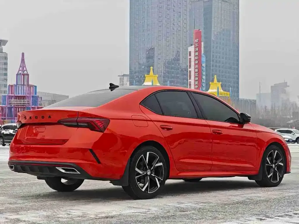 Skoda Octavia — фото 3