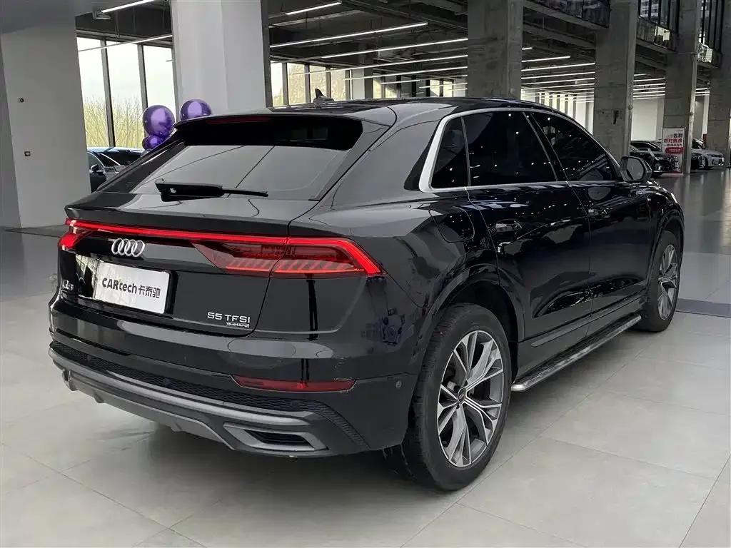 Audi Q8 2022 из CN, фото 4