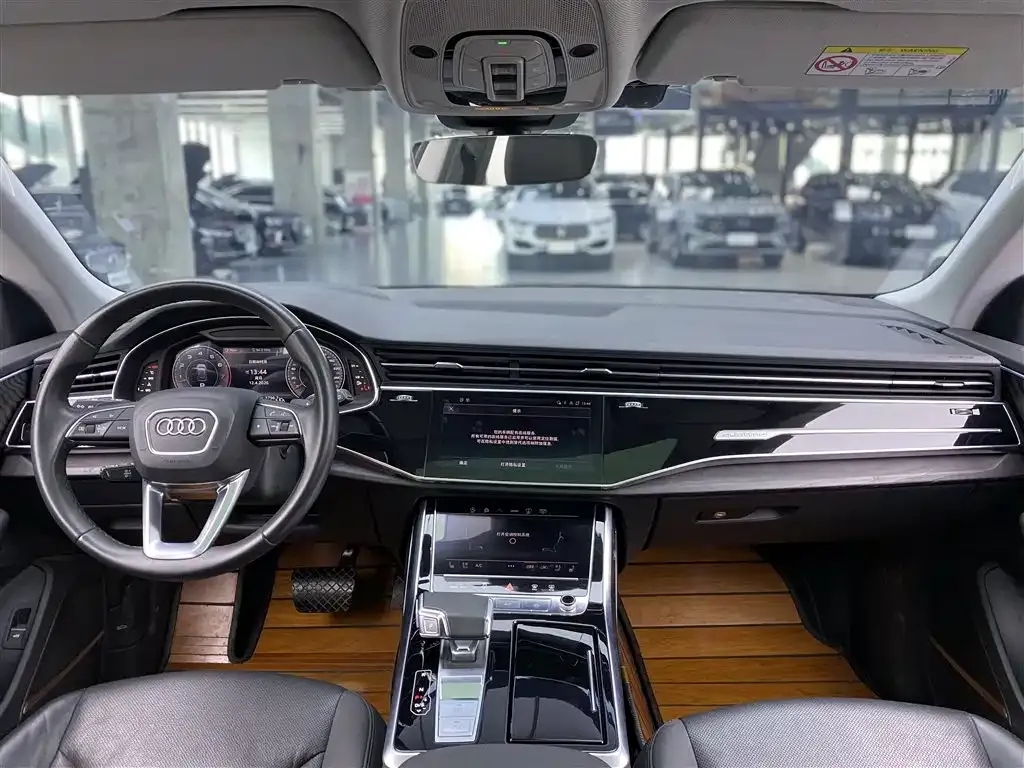 Audi Q8 2022 из CN, фото 2
