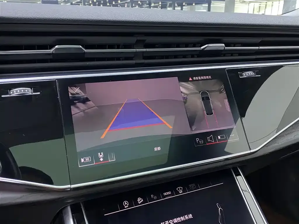 Audi Q8 2022 из CN, фото 8