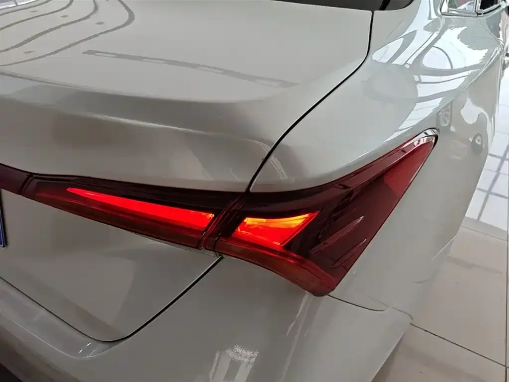 Toyota Avalon 2023 из CN, фото 2