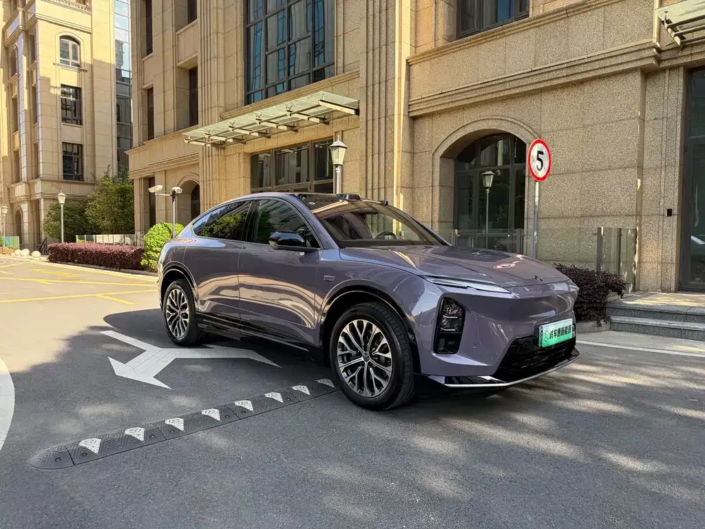 NIO EC6 — фото 8